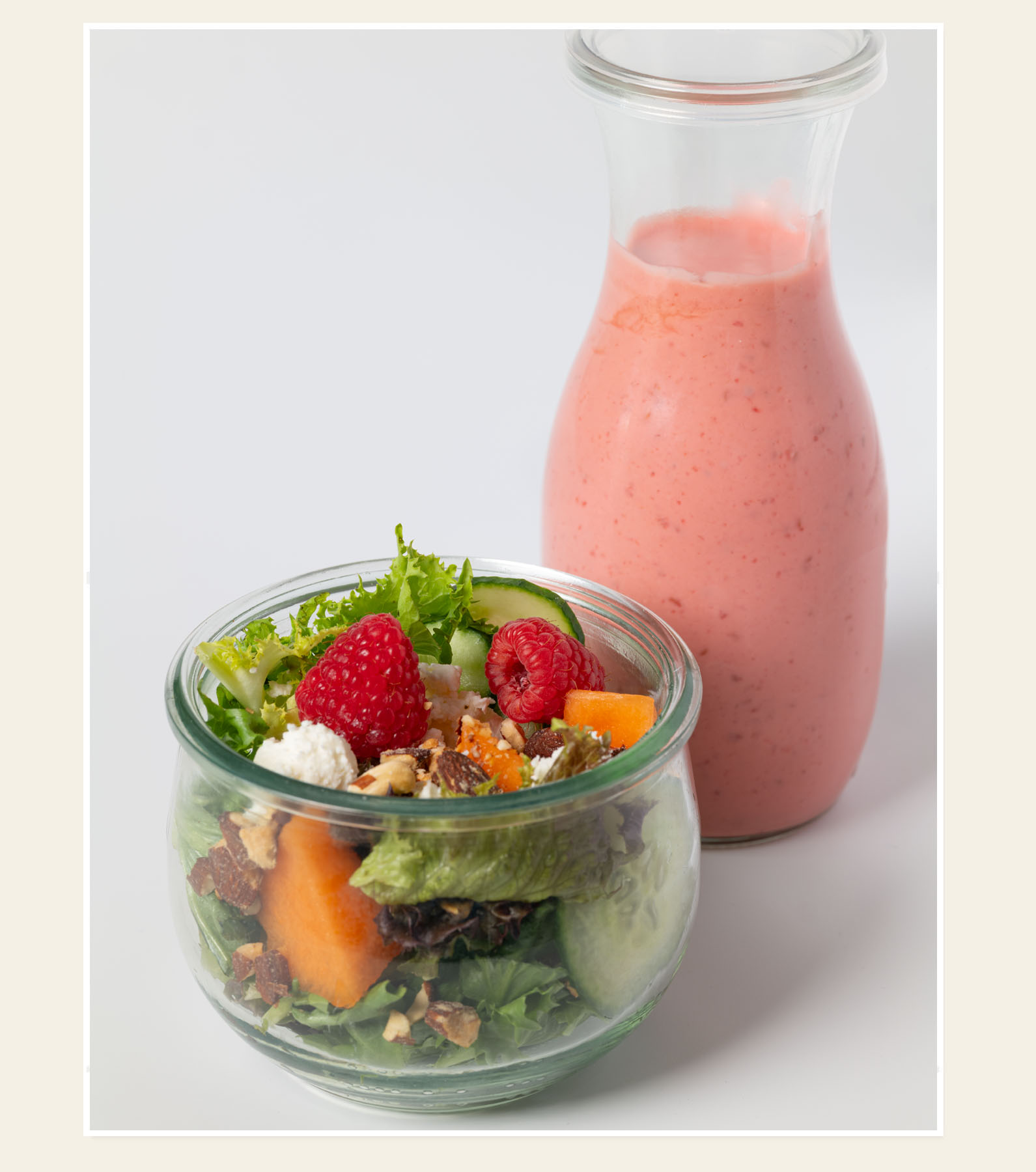 Salat im Glas mit Himbeeren und ein Smoothie – Kaiserwetter Catering