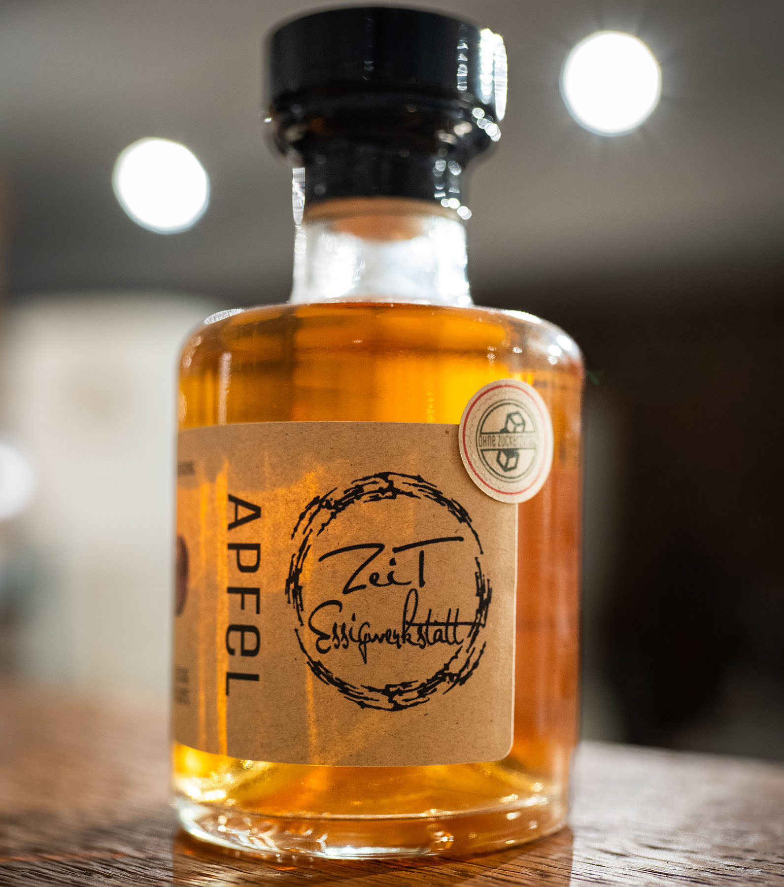 Flasche ZeiT Apfelessig aus der Essigmanufaktur im Alten Land
